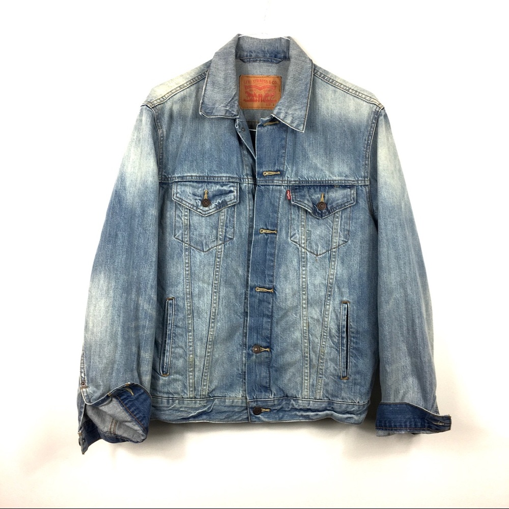 Levi’s blue Jean jacket men’s size large